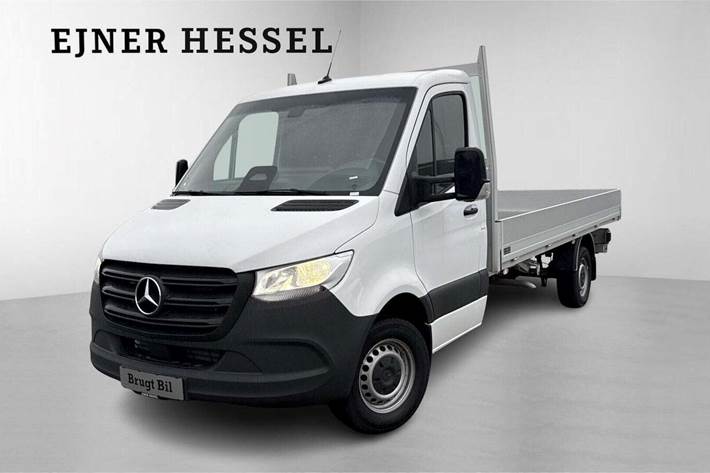 Hvid Mercedes Sprinter 317 fra 2025