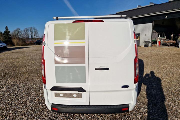undefined Ford Transit Custom 320 L1 fra 2023 set udefra