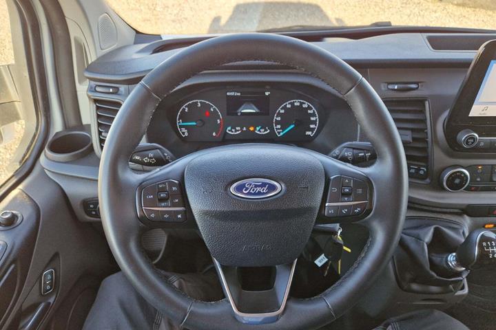 undefined Ford Transit Custom 320 L1 fra 2023 set indefra