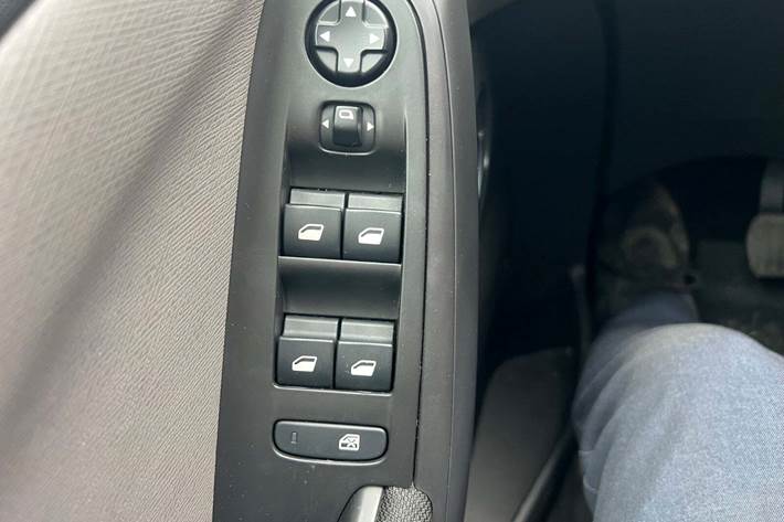 Grå Citroën Grand C4 SpaceTourer fra 2020