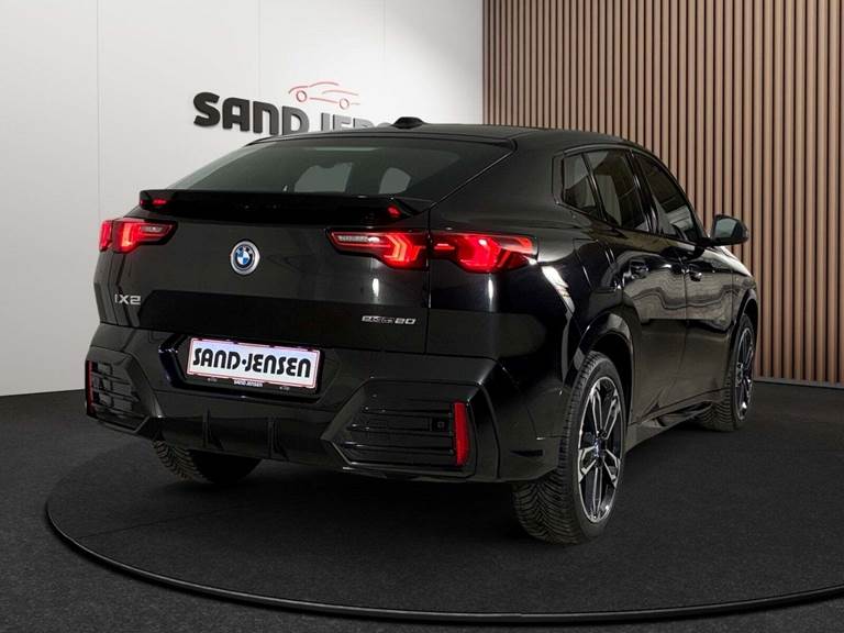 BMW iX2 eDrive20 M-Sport Premium