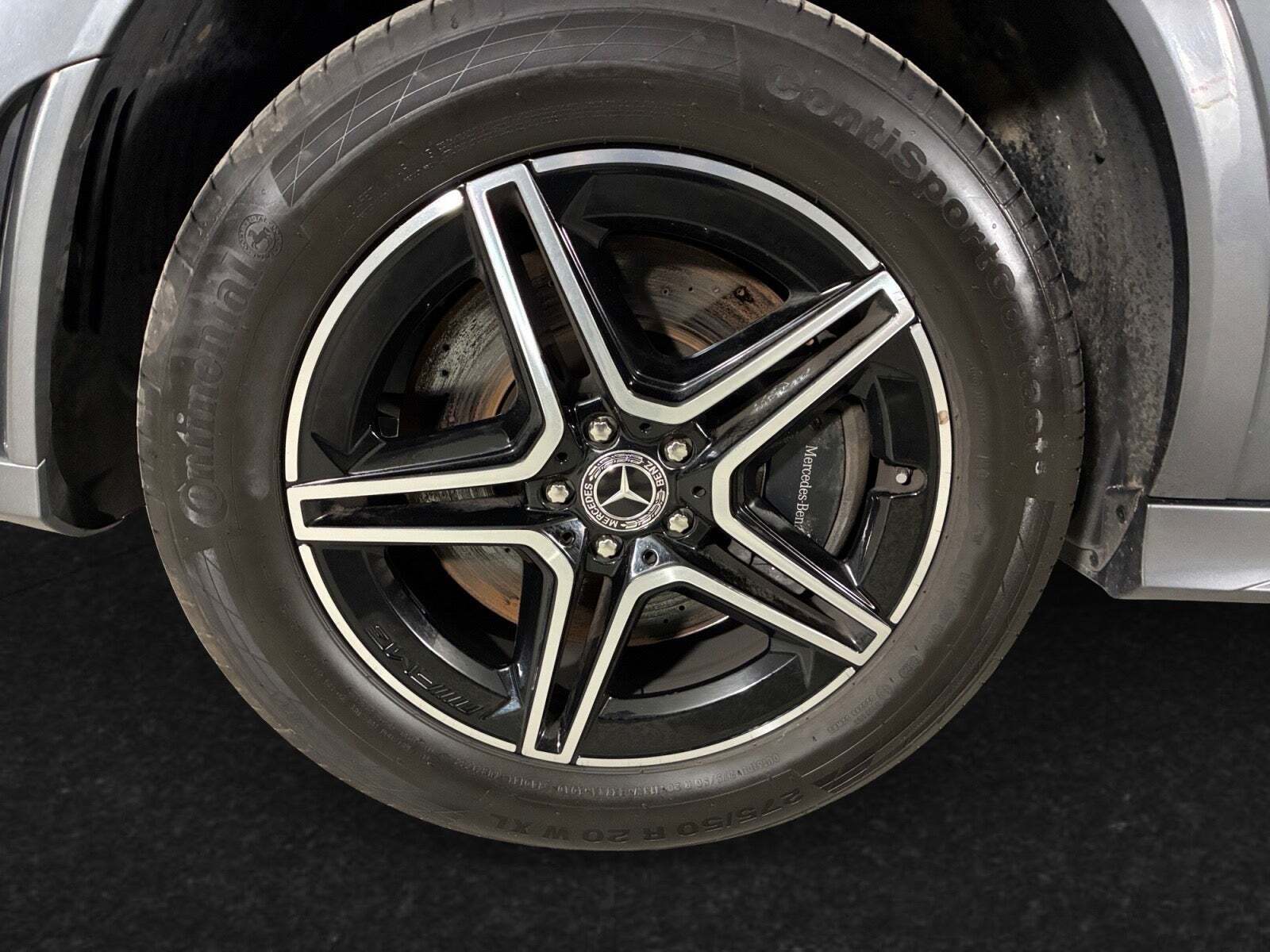 Grå Mercedes GLE450 fra 2019