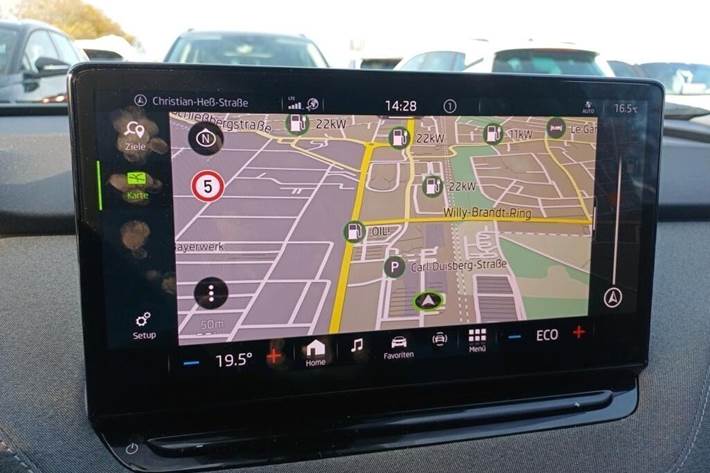 Sort Skoda Enyaq fra 2023