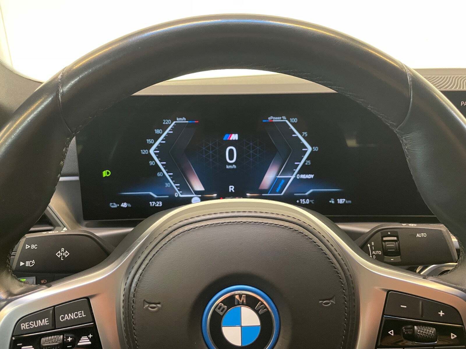Hvid BMW i4 fra 2023