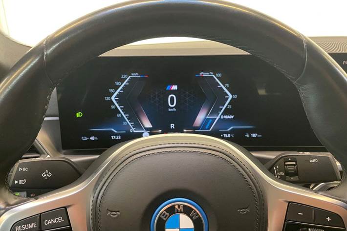 Hvid BMW i4 fra 2023