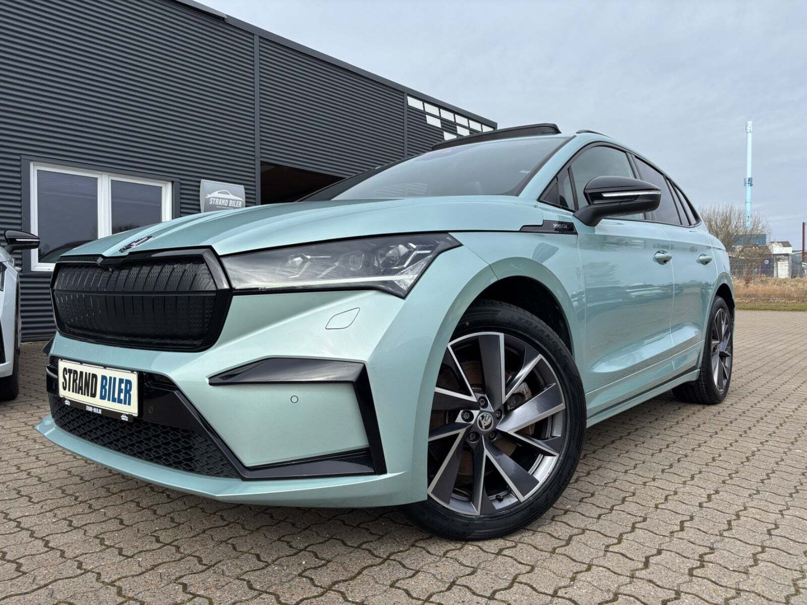 Grøn Skoda Enyaq fra 2023