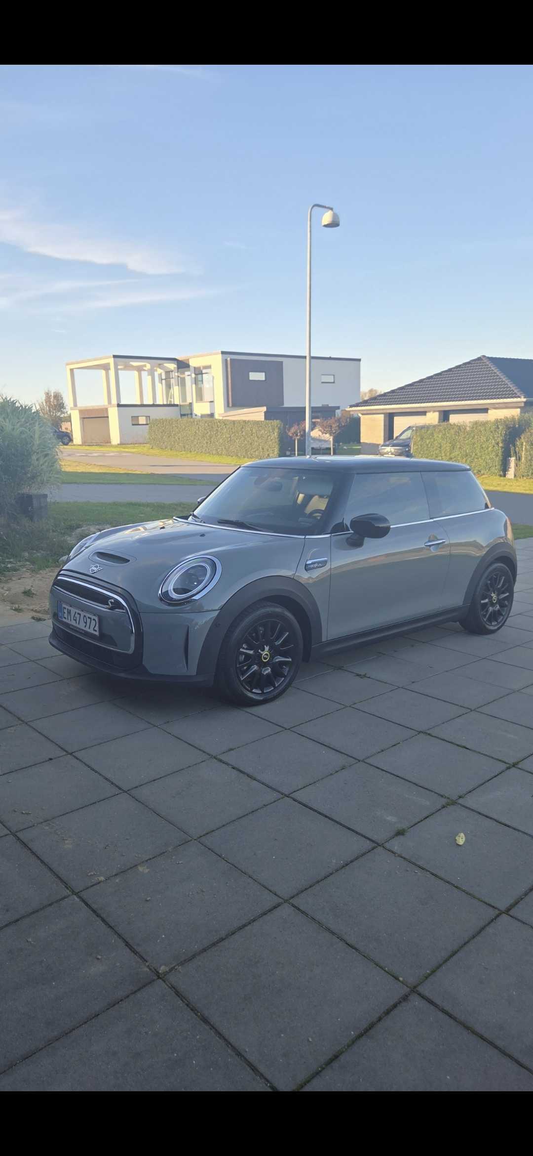 Grå Mini Cooper SE fra 2022