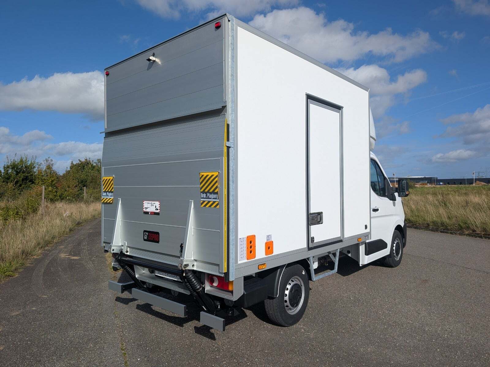 Hvid Renault Master V T35 fra 2025