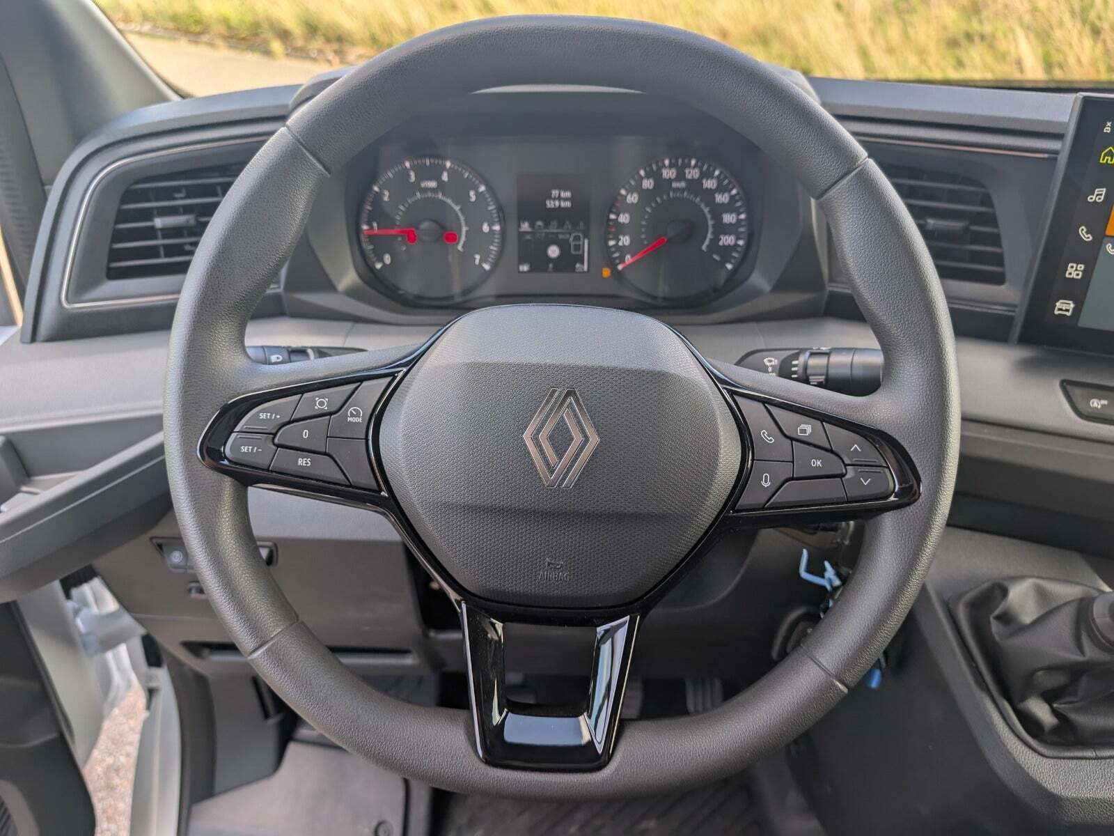 Hvid Renault Master V T35 fra 2025