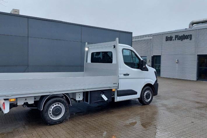Hvid Renault Master V T35 fra 2026
