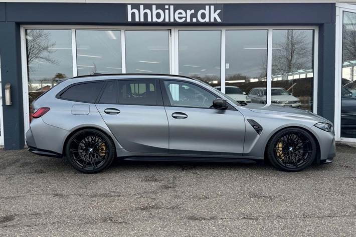 Grå BMW M3 fra 2024