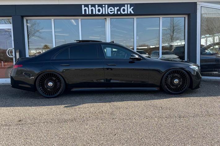Sort Mercedes S580 e fra 2022