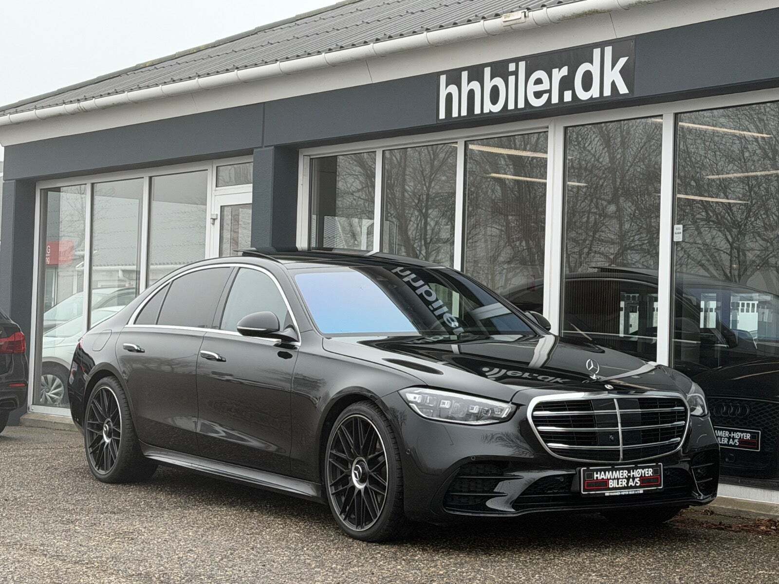 Sort Mercedes S580 e fra 2022