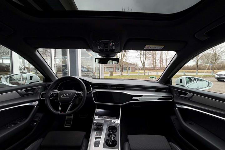 Hvid Audi A6 fra 2022