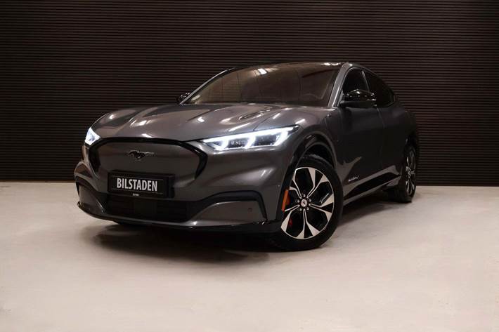 Grå Ford Mustang Mach-E fra 2021 set udefra