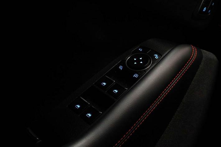 Grå Ford Mustang Mach-E fra 2021