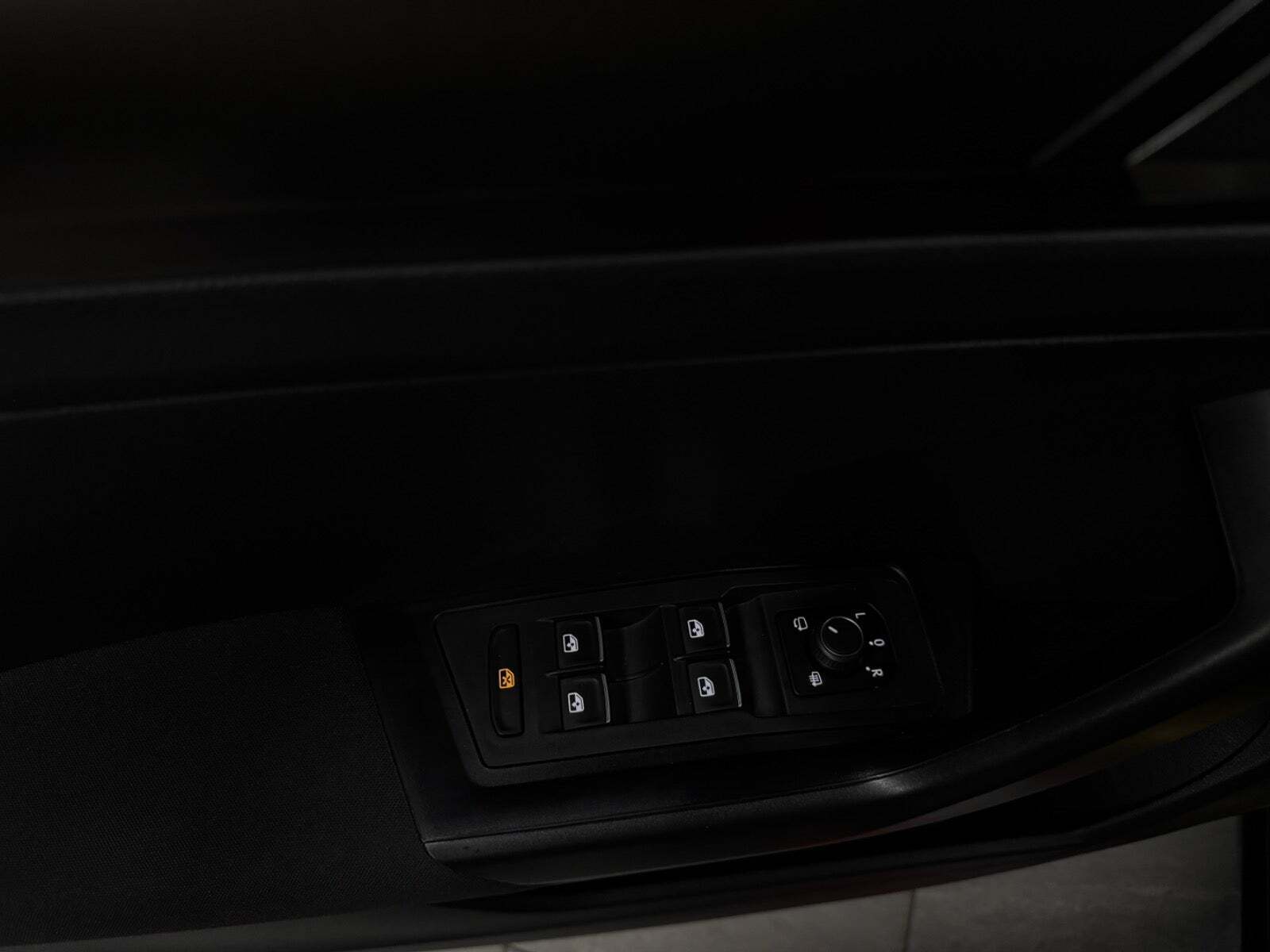 Gul VW T-Roc fra 2018
