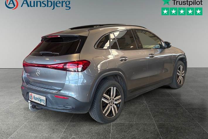 Grå Mercedes EQA250 fra 2023