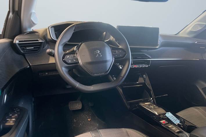 Hvid Peugeot e-208 fra 2022