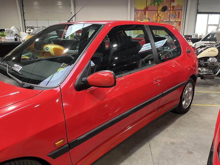 Peugeot 306 2,0 S16 152HK 3d