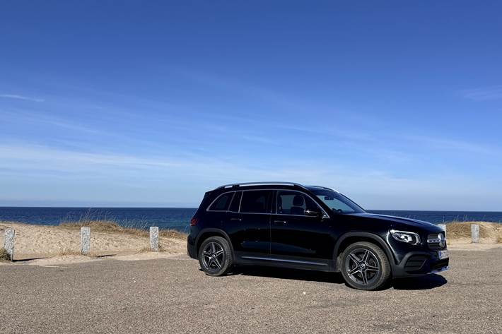 Sort Mercedes GLB220 d fra 2022