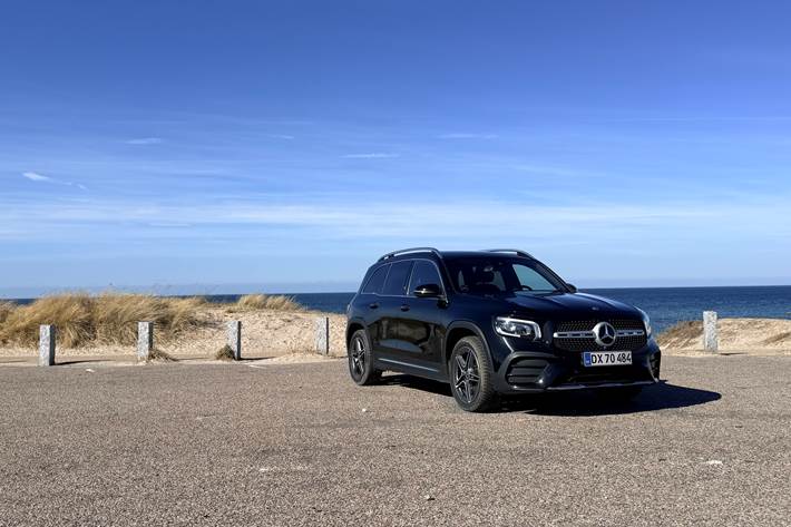 Sort Mercedes GLB220 d fra 2022