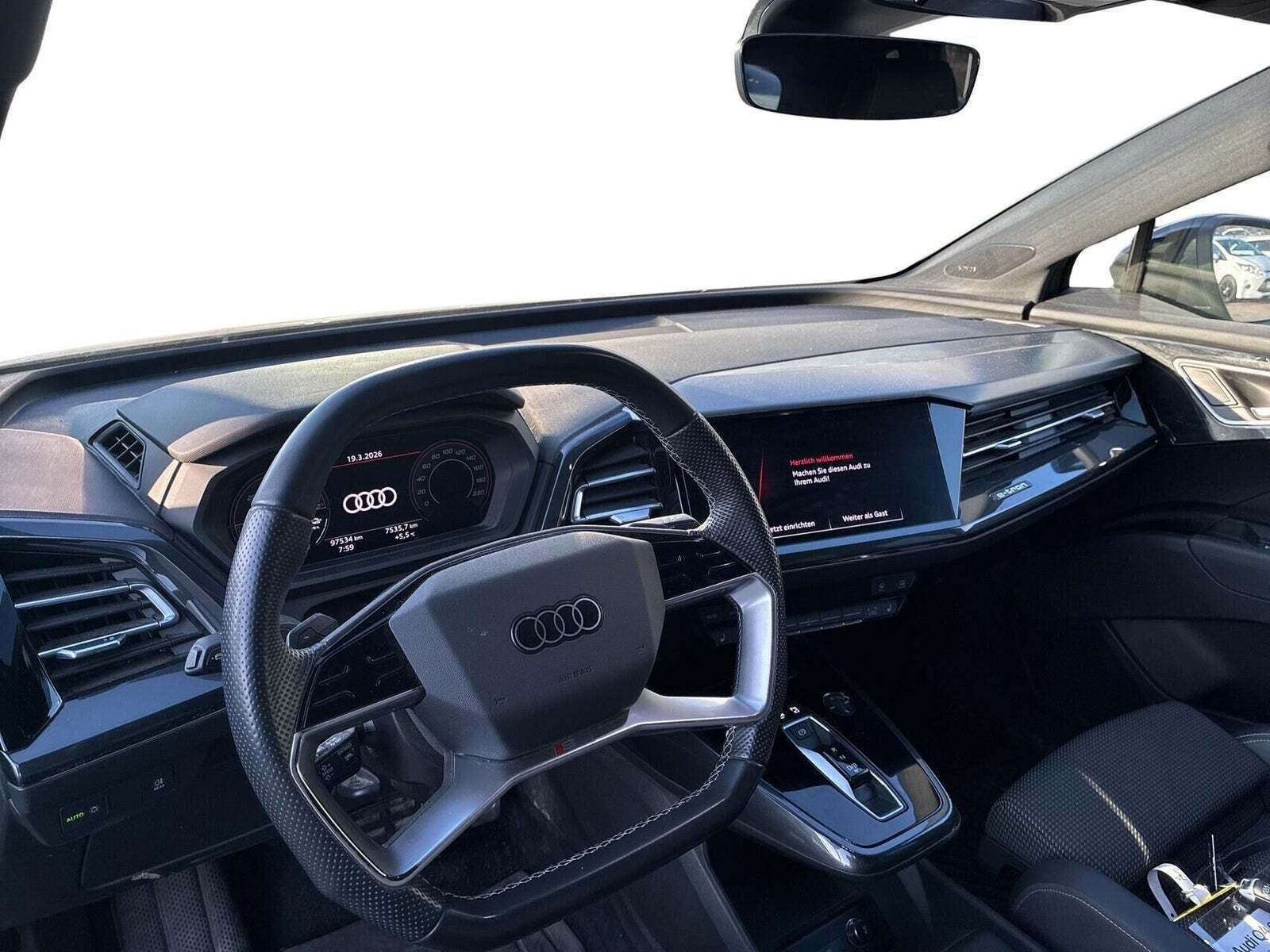 Audi Q4 e-tron 40 S-line