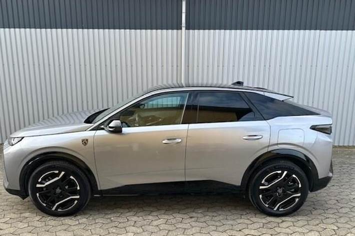Grå Peugeot e-3008 fra 2025