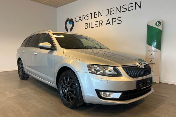 Sølv Skoda Octavia fra 2015