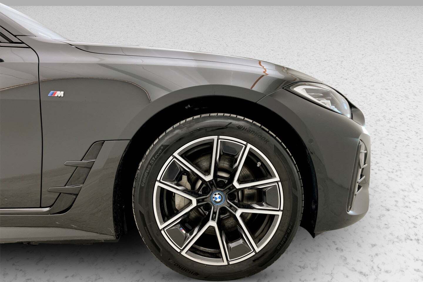 BMW i4 eDrive35 Charged