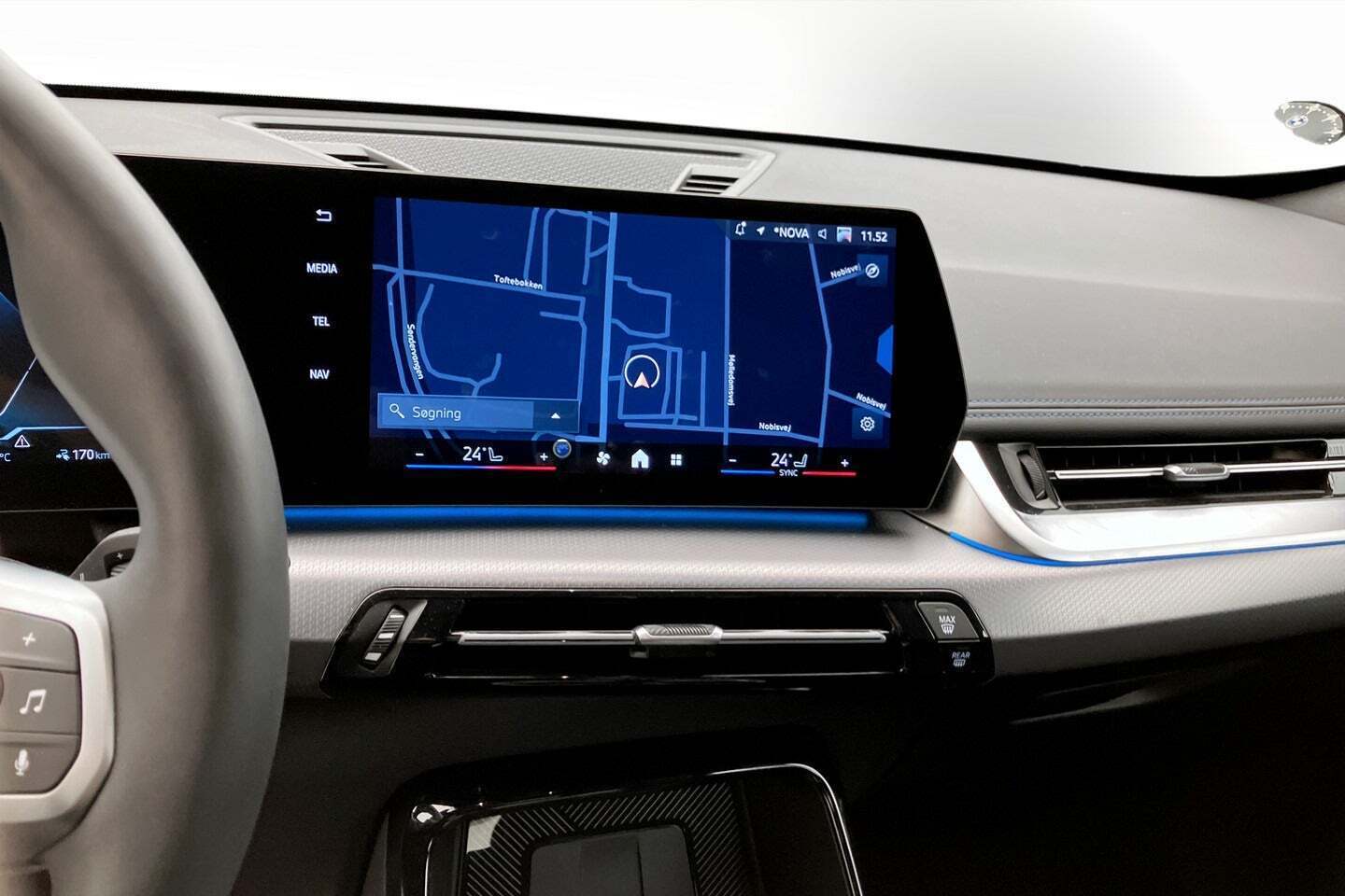 Sølv BMW iX1 fra 2025