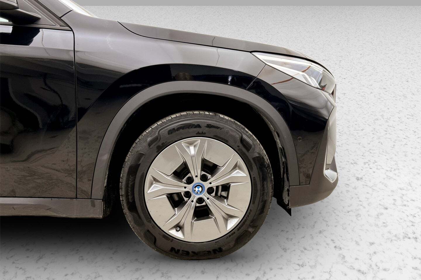 BMW iX1 xDrive30