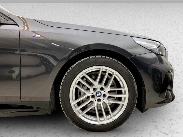 BMW i5 eDrive40 Touring Fully Charged M-Sport