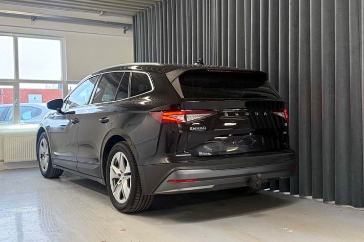 Sort Skoda Enyaq fra 2022