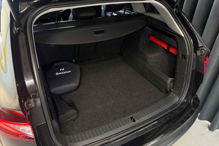 Sort Skoda Enyaq fra 2022