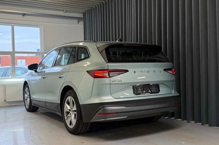 Turquoise Skoda Enyaq fra 2022