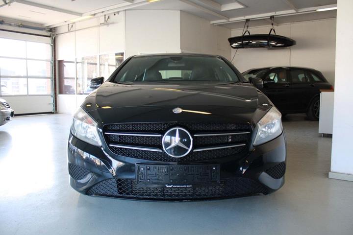 Sort Mercedes A180 fra 2013