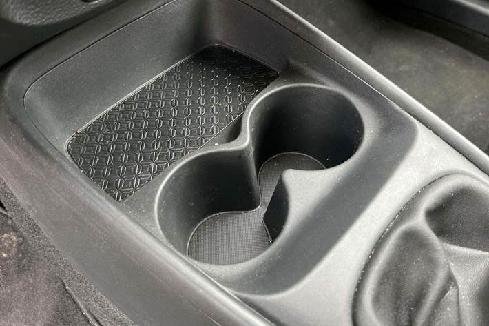 Sølv Toyota Aygo X fra 2022