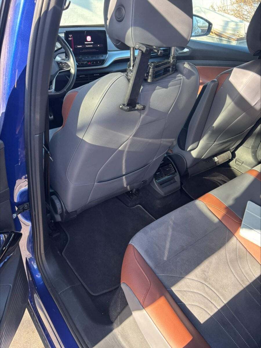 Blå VW ID.4 fra 2021