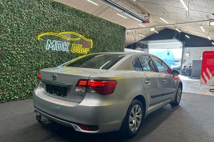 undefined Toyota Avensis fra 2012