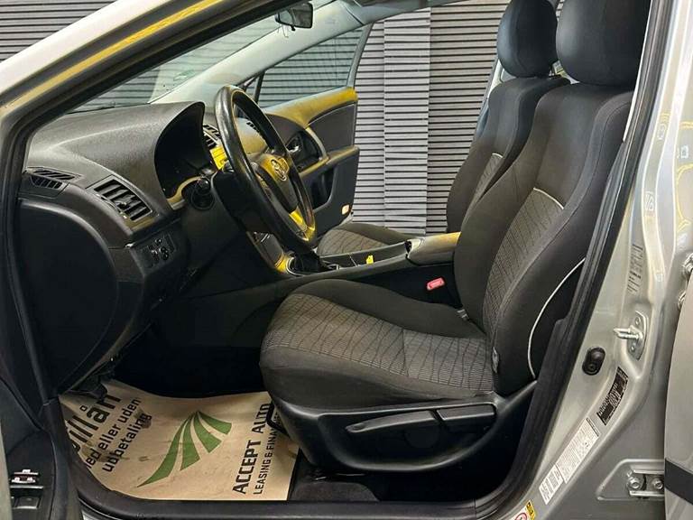 Toyota Avensis 1,8 VVT-i T2