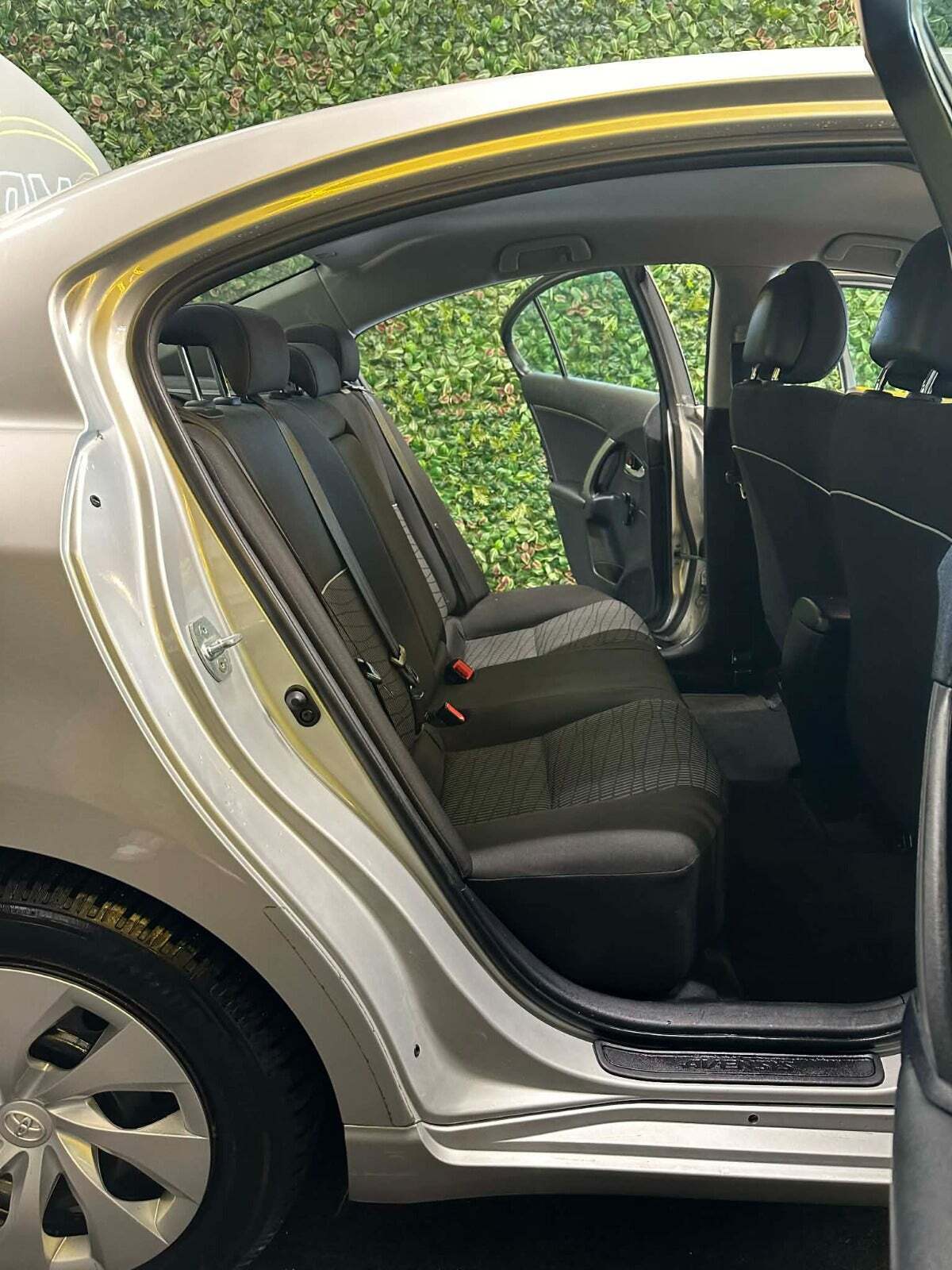 undefined Toyota Avensis fra 2012
