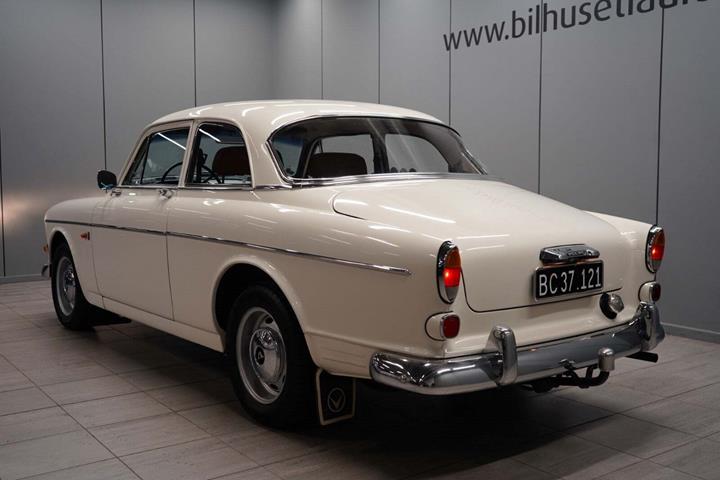 Hvid Volvo Amazon fra 1969 set udefra