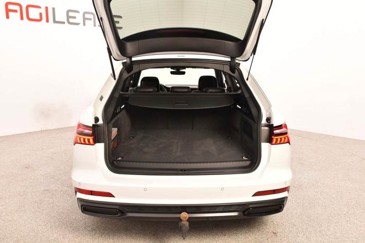 Hvid Audi A6 fra 2023