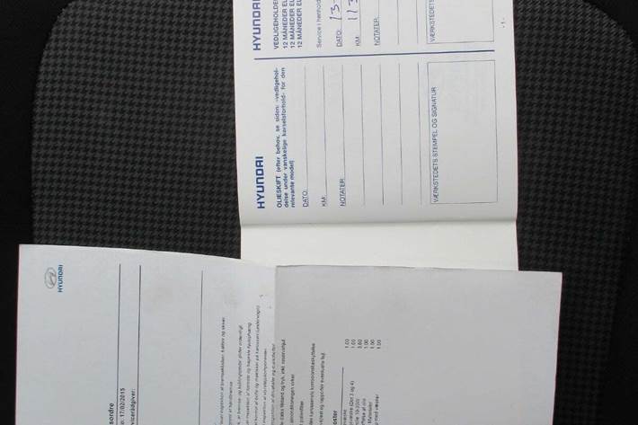 Grå Hyundai i20 fra 2013