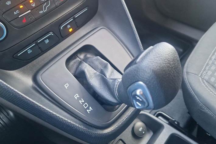 Hvid Ford Transit Connect fra 2021