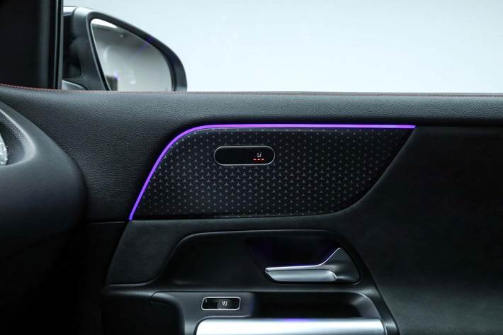 Sort Mercedes EQA250+ fra 2026