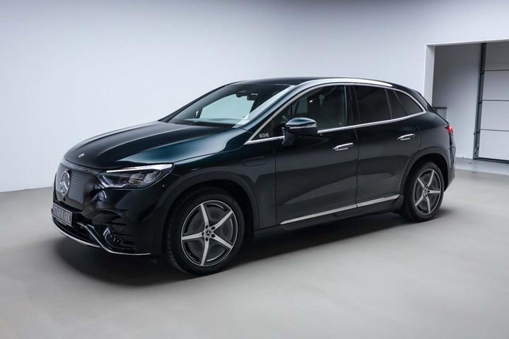 Grøn Mercedes EQE350 SUV fra 2024