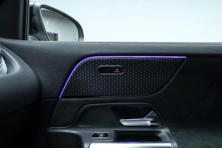 Sort Mercedes EQA250+ fra 2026