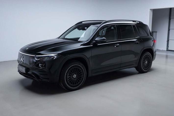 Sort Mercedes EQB250+ fra 2025